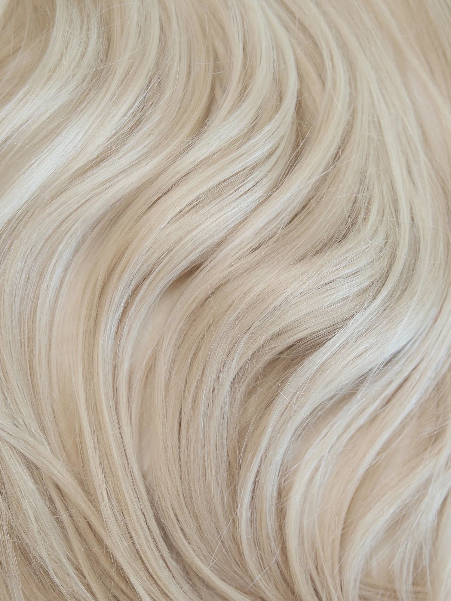 Ash Blonde (60) 20" 220g - Clip-Ins