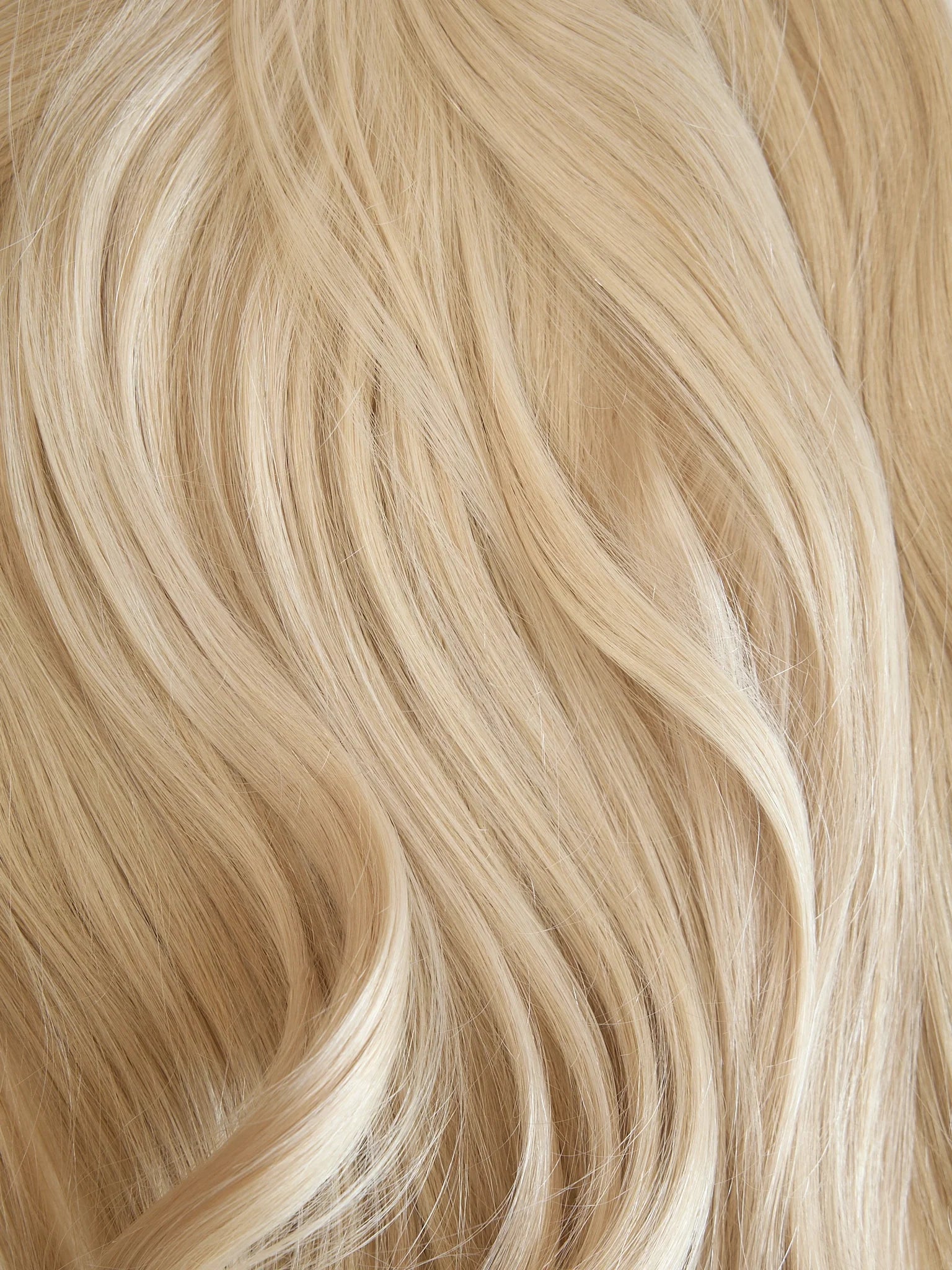 Beach Blonde (18/60) 20" 220g - Clip-Ins