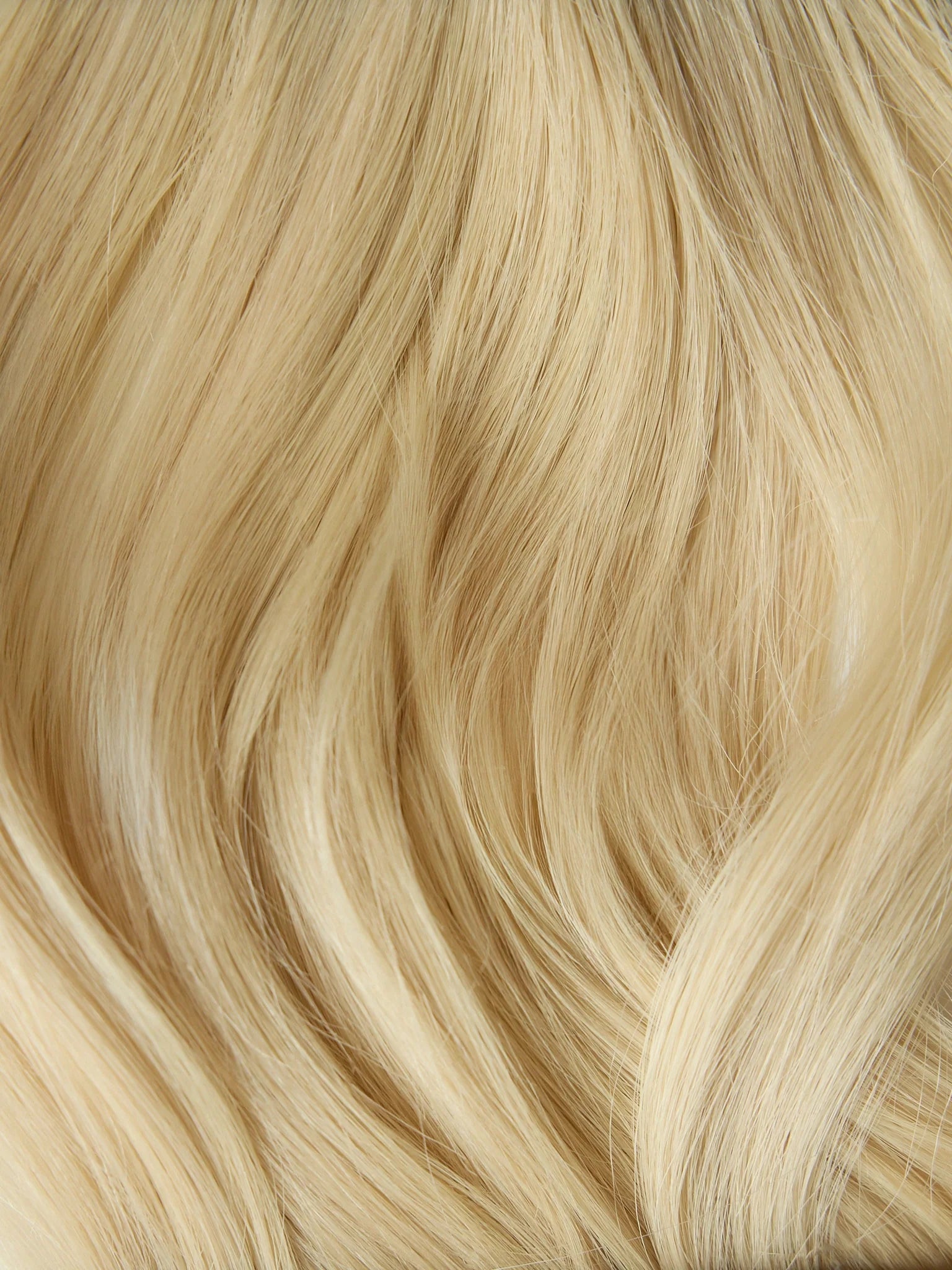 Golden Beach Blonde (#23) 20" I-Tip